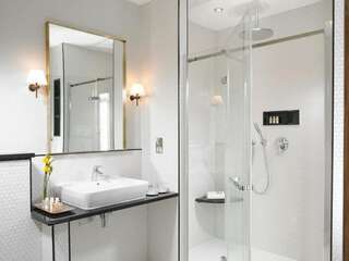 Отель Newpark Hotel Килкенни Люкс с кроватью размера «king-size» и балконом-1